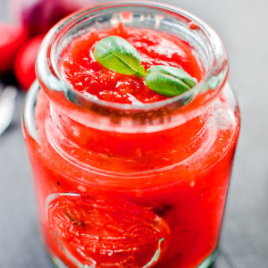 Homemade tomato sauce