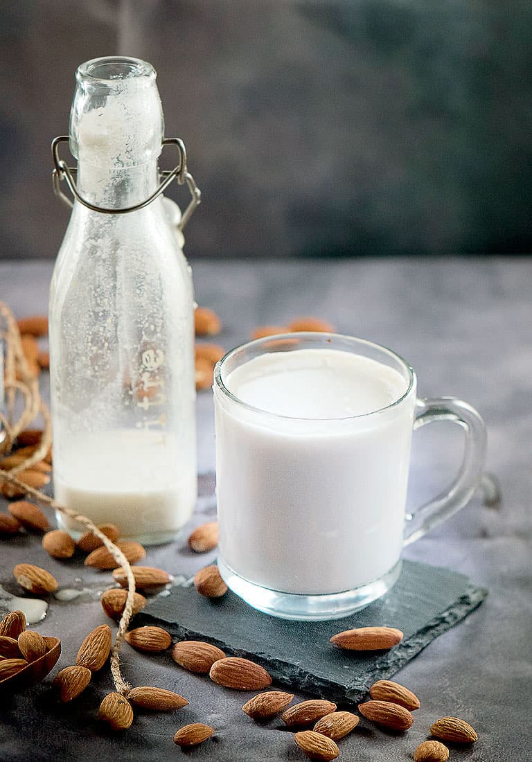 how-to-make-almond-milk