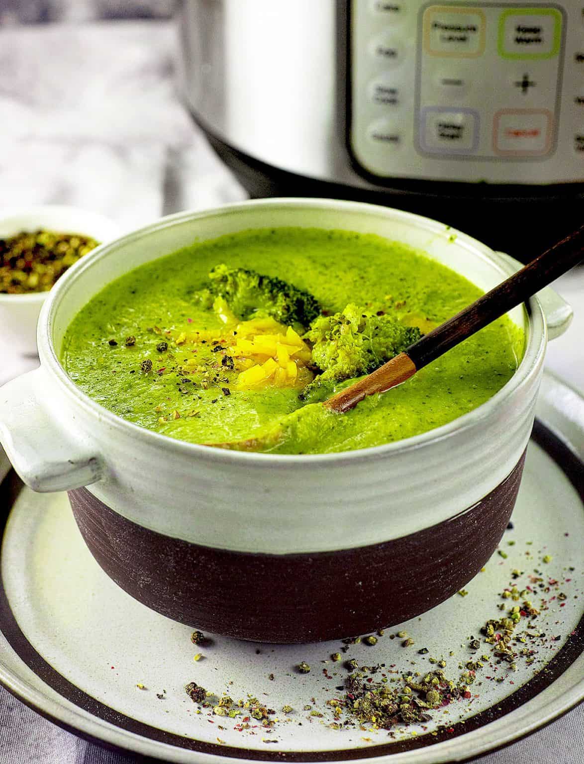 instant-pot-broccoli-cheddar-soup