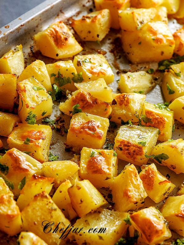 garlic-roasted-potatoes