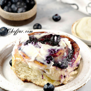 blueberry cinnamon rolls