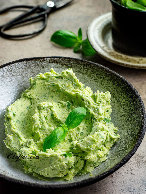 pesto butter