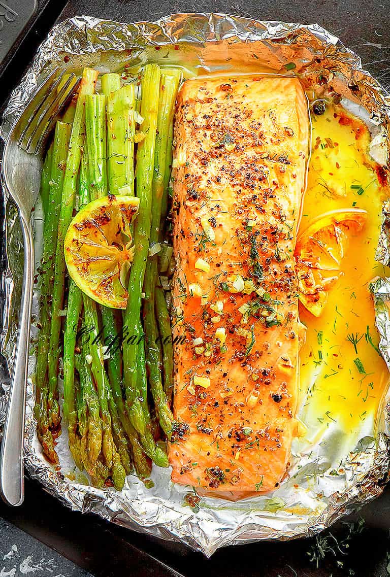 salmon-and-asparagus-in-foil