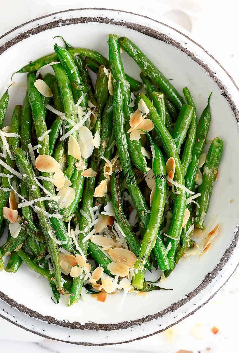 Sauteed-Green-Beans-with-Garlic