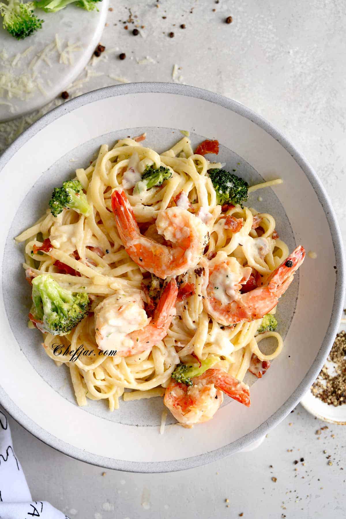 creamy shrimp and broccoli pasta