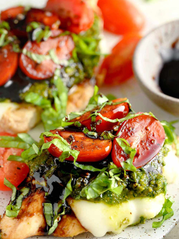 pesto-chicken-bruschetta