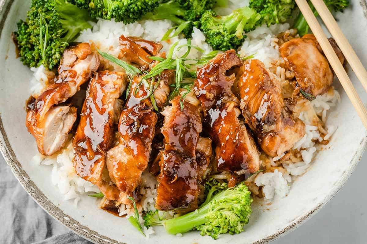 Teriyaki Chicken is a super easy chicken recipe cooked in 10-minutes. Served in with steamed rice.