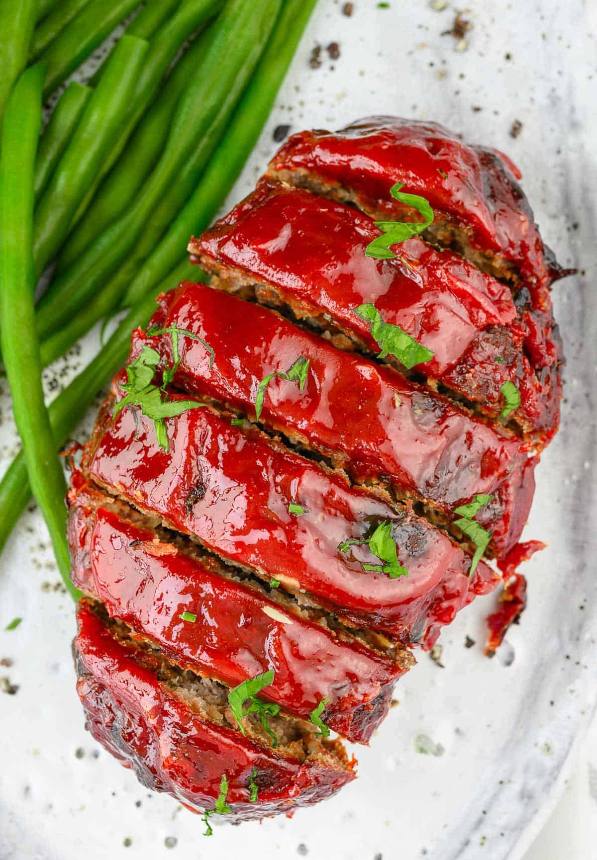 Sliced Air Fryer Meatloaf / Make homemade meatloaf in the air fryer, it has the perfect texture and flavor. Easy cooking and cleanup! #airfryermeatloaf #recipe #recipe #easy #airfryer #best #groundbeef